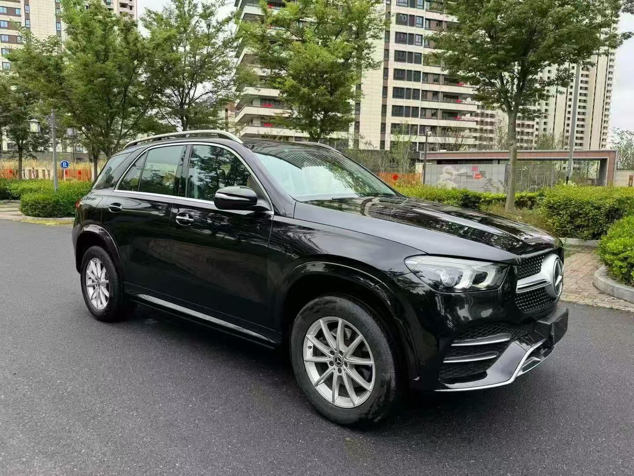 Mercedes-Benz GLE 350 4MATIC 2019 — фото 1