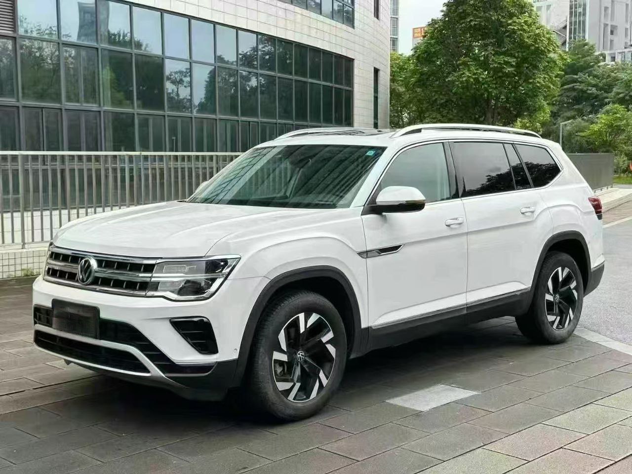 Volkswagen Teramont 4WD Luxury Edition 2021 — фото 1