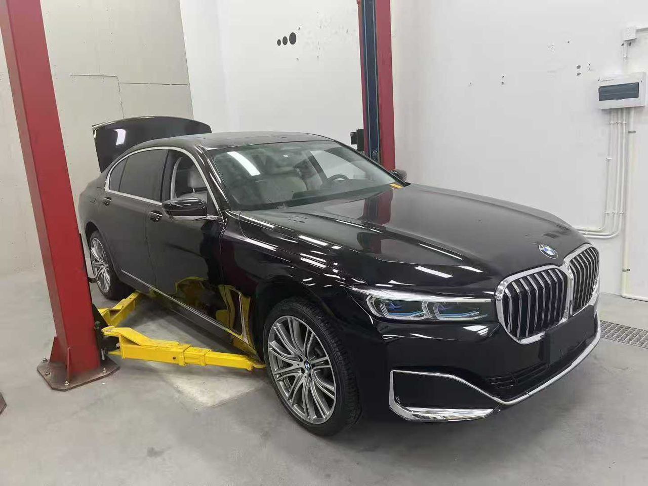 BMW 740Li xDrive 2020 — фото 1