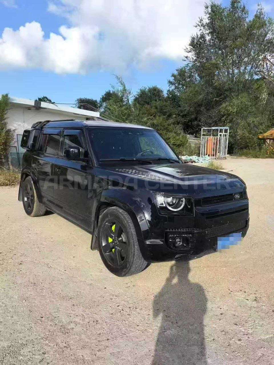 Land Rover Defender 110 X-Dynamic HSE — фото 1