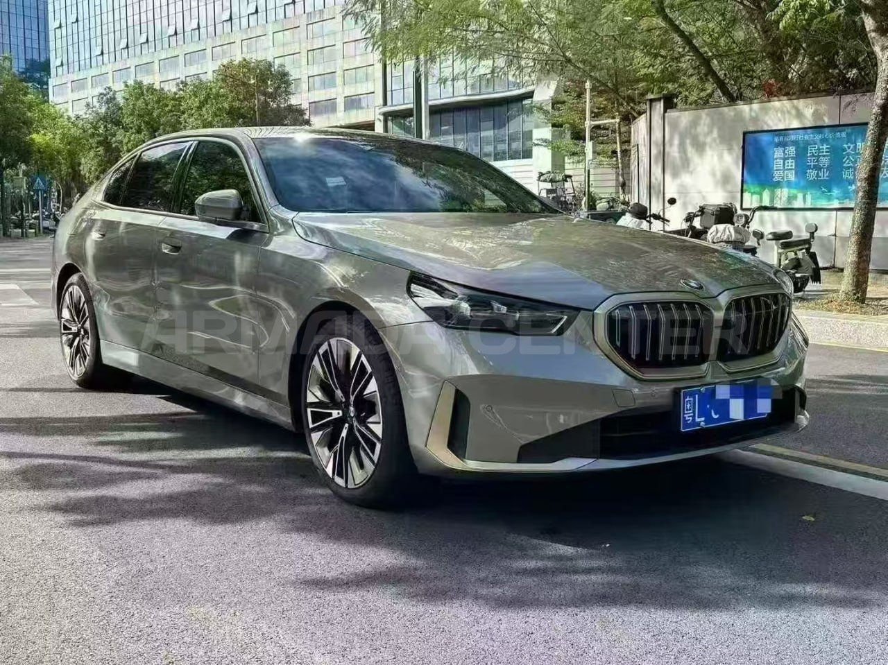 BMW 530Li Leader Edition M Sport Package — фото 1
