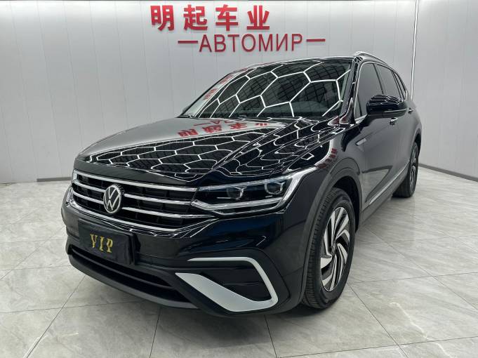 Volkswagen Tiguan L 1.4T 150HP 2WD 2023 | Черный — фото 1