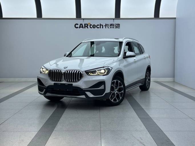 BMW X1 1.5T 140HP 2WD 2021 | Белый | — фото 1
