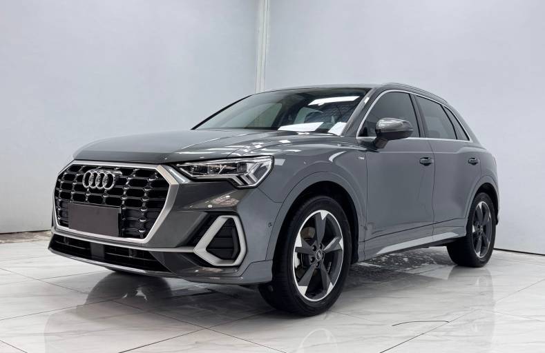 Audi Q3 1.4T 150HP 2WD 2022 | Темно -серый — фото 1