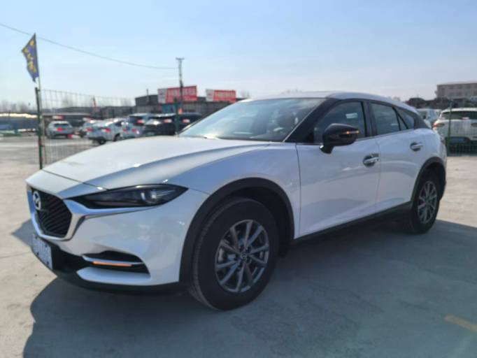 Mazda CX -4 2.0L 158HP 2WD 2023 — фото 1