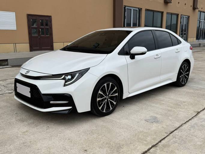 Toyota Levin 1.2T 116HP 2WD 2022 | Белый | — фото 1