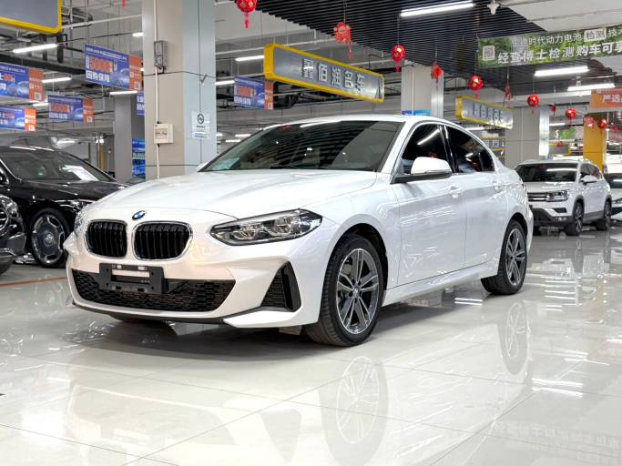 BMW 1 Series 22 BMW 1 Series 120iM Sport 1.5L 140HP 2WD 2022 — фото 1