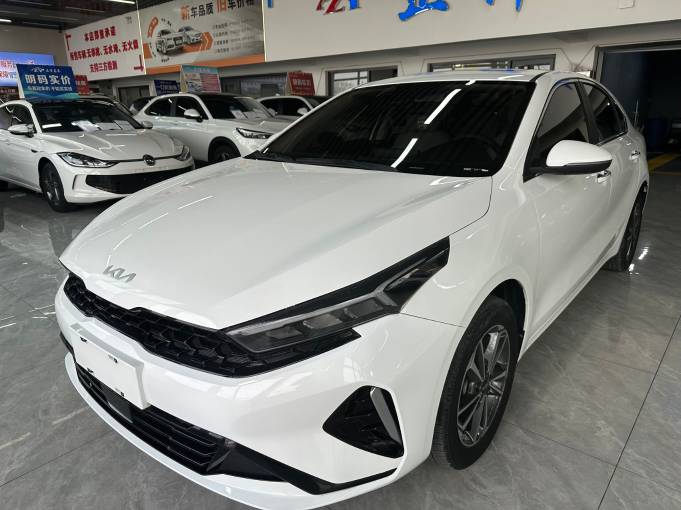 Kia K3 1.5L 115HP 2WD 2023 | Белый — фото 1
