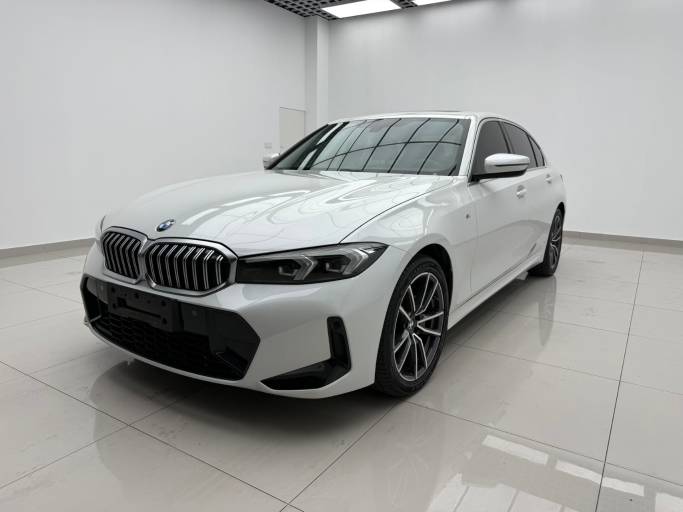 BMW 3 Series 2.0L 156HP 2WD 2023 | Белый | — фото 1