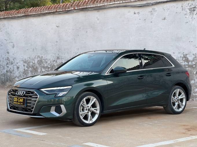 Audi A3 1.4T 150HP 2WD 2023 | Зеленый — фото 1