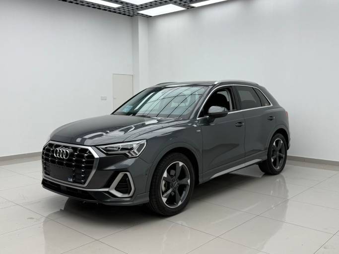 Audi Q3 1.4L 150HP 2WD 2022 | Пепел | — фото 1