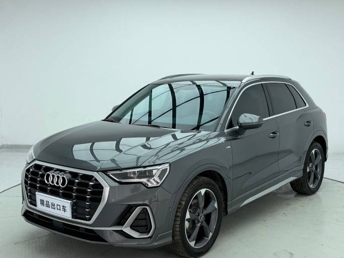 Audi Q3 — фото 1