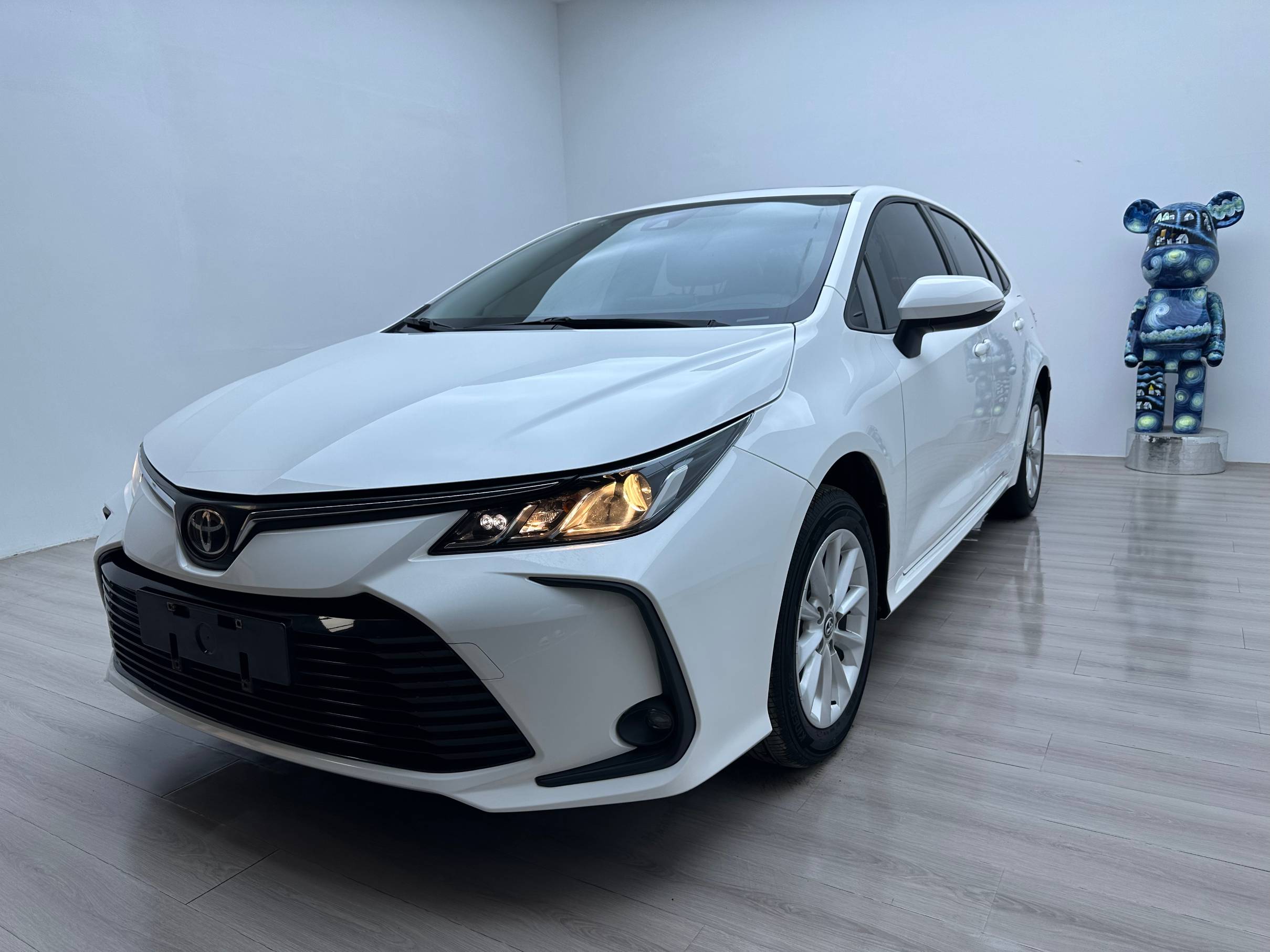 Toyota Corolla — фото 1