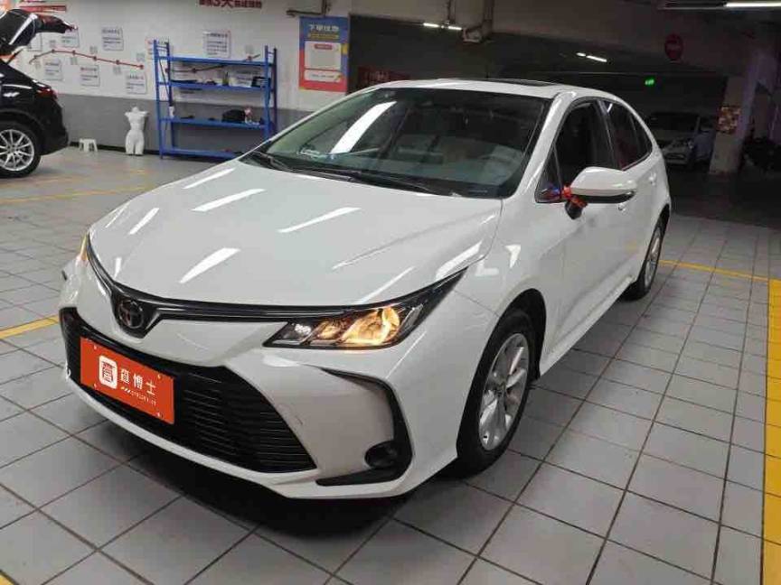 Toyota Corolla — фото 1