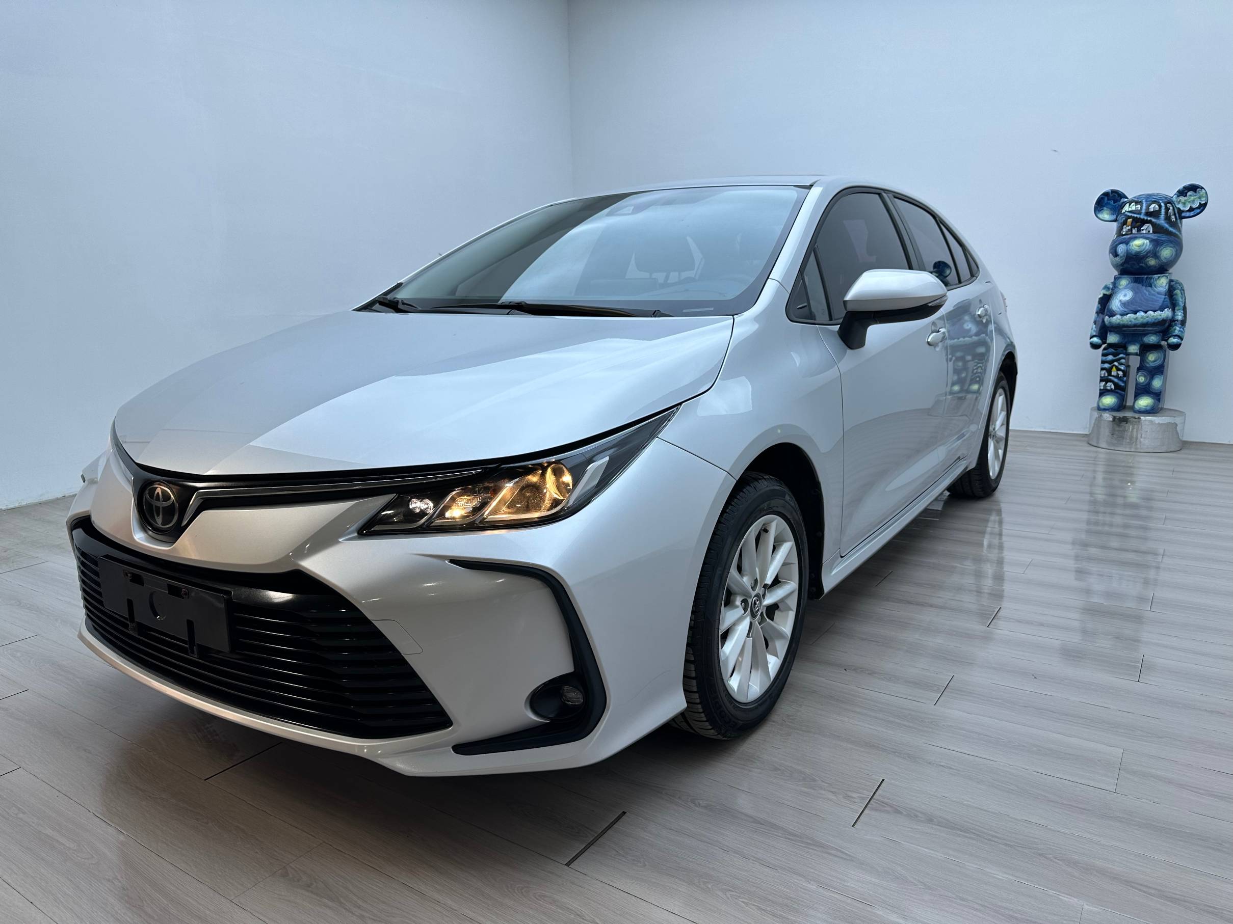 Toyota Corolla — фото 1