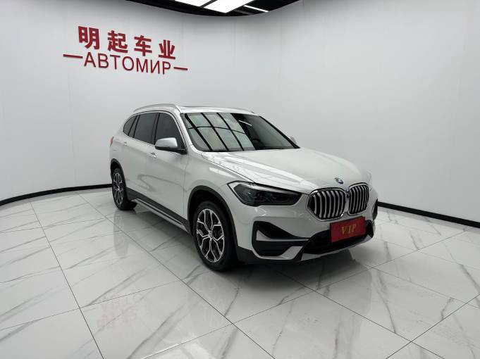 BMW X1 — фото 1