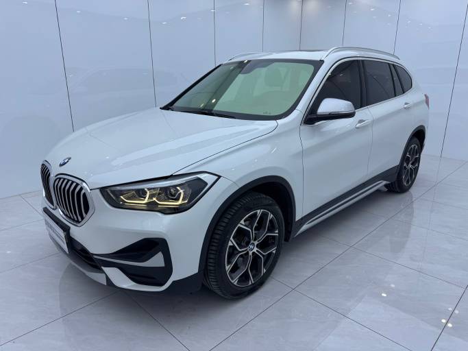 BMW X1 — фото 1