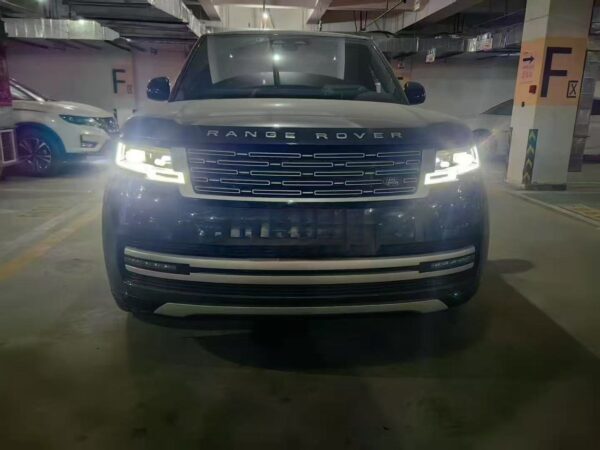 Land Rover Range Rover Classic PT306 2022 Front View