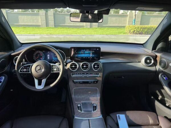Mercedes-Benz GLC300L 4MATIC Dynamic Edition 2022 Interior
