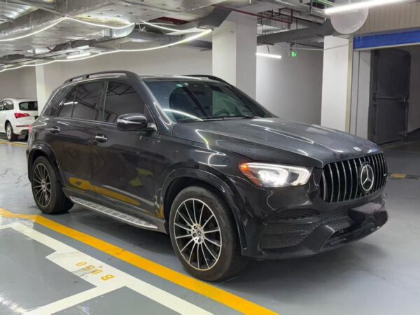 Mercedes-Benz GLE450 3.0T 4WD 2023 Side View