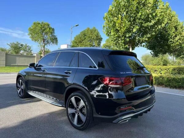 Mercedes-Benz GLC300L 4MATIC Dynamic Edition 2022 Front View
