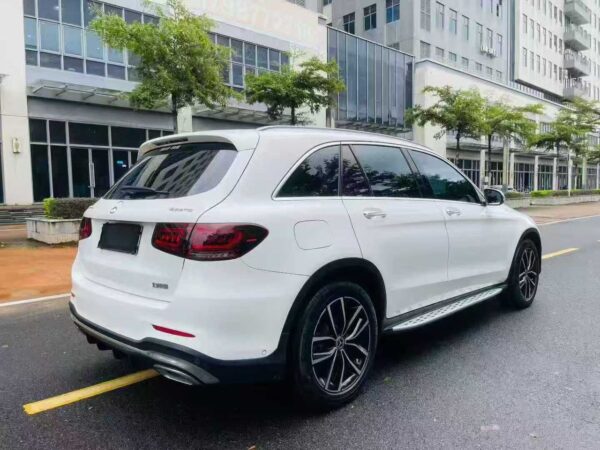 Mercedes-Benz GLC300L 4MATIC Dynamic Edition 2021 Rear View