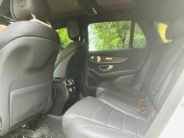 Mercedes-Benz GLC300L 4MATIC Dynamic Edition 2021 Seats