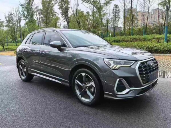 Audi Q3 35TFSI Fashion Dynamic Edition Side View