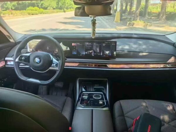 BMW 735Li M Sport 2022 Interior