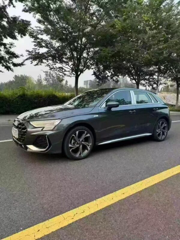Audi A3 Sportback 35TFSI Flying Spur Premium Edition Side View