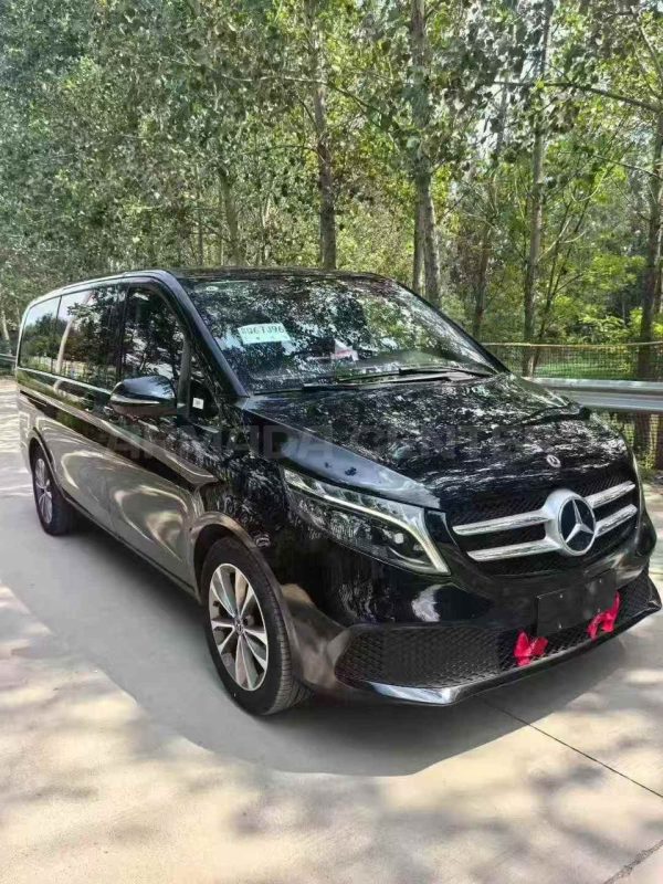 Mercedes-Benz V260 2.0T 211HP