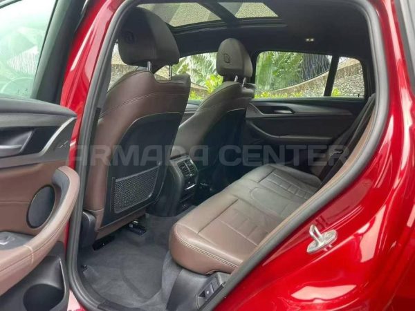 BMW X4 xDrive25i M Sport 2020 Backseat