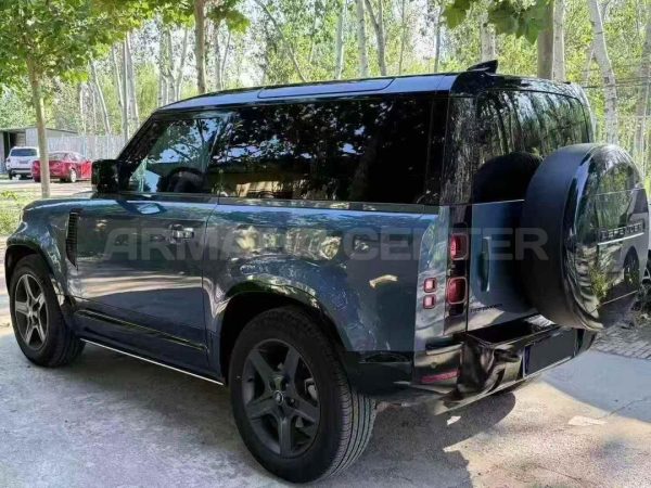 Land Rover Defender 90 P300 Tiger Ambition Edition 2022 Detail View