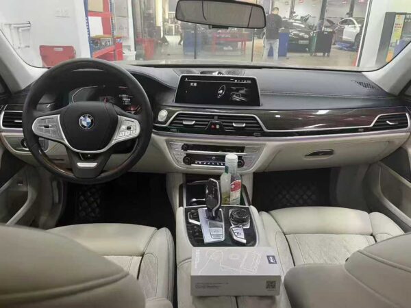 BMW 740Li xDrive 2020 Details
