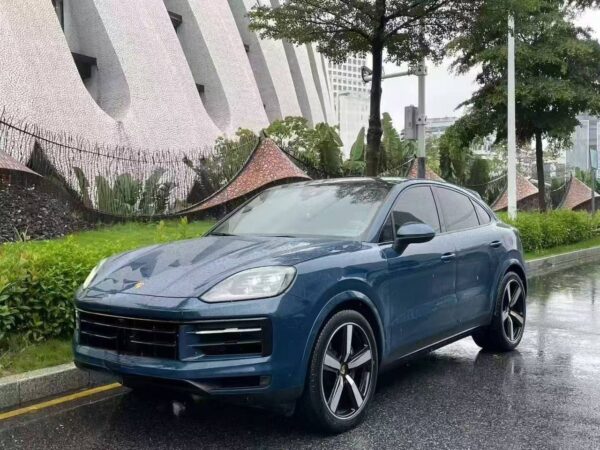 Porsche Cayenne Coupe 3.0T 2023 Profile View