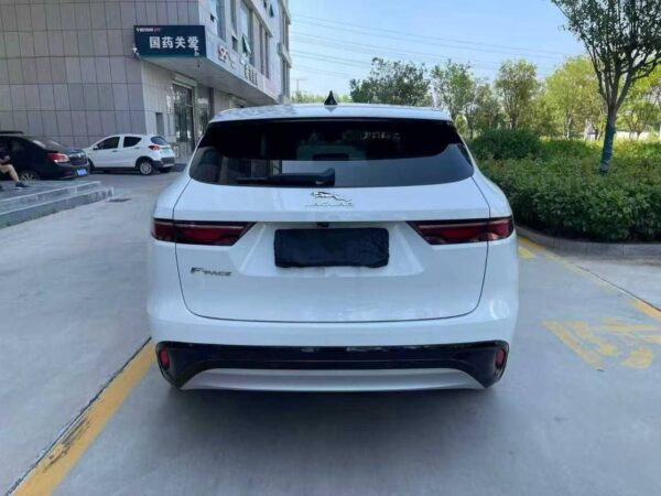 Jaguar F-Pace 250PS 2.0T 4WD 2022 Interior