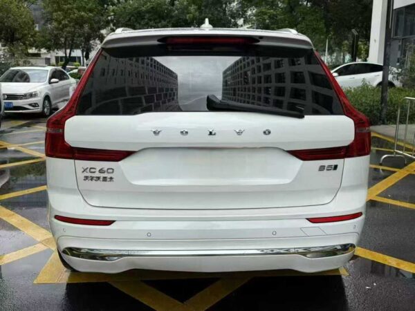 Volvo XC60 B5 Zhiyi Sport 2022 Rear View