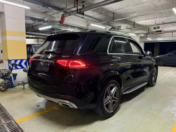 Mercedes GLE450 4MATIC Dashboard