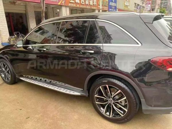 Mercedes-Benz GLC300L 4MATIC Dynamic Rear View