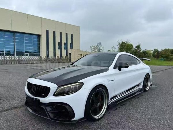 Mercedes-Benz AMG C43 4MATIC 2020 Side View