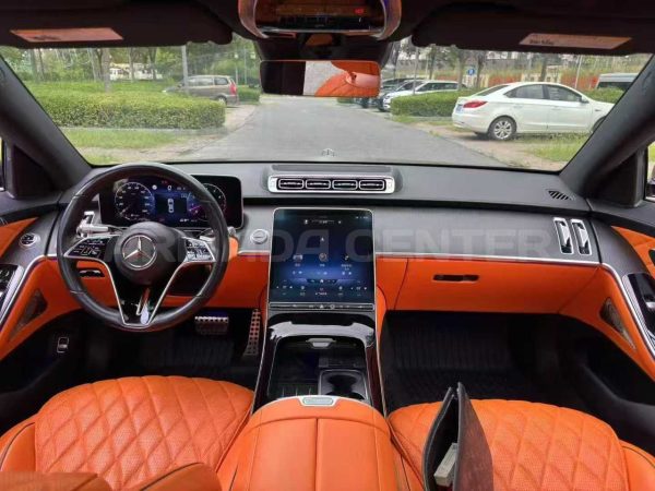 Mercedes-Benz S500L 4MATIC 4WD Detail View