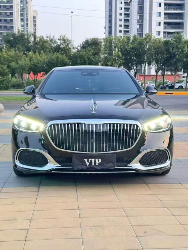 Mercedes-Benz S480 Maybach 2021 Front View