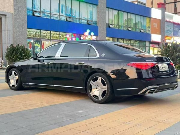 Mercedes-Benz S480 Maybach 2021 Detail View