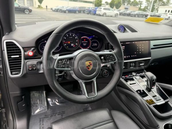 Porsche Cayenne 3.0Т бензин 2021, coupe Exterior