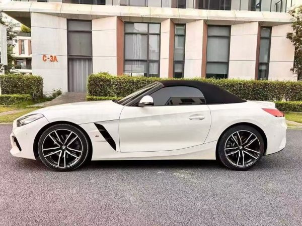 BMW Z4 xDrive25i M Sport Package Front View