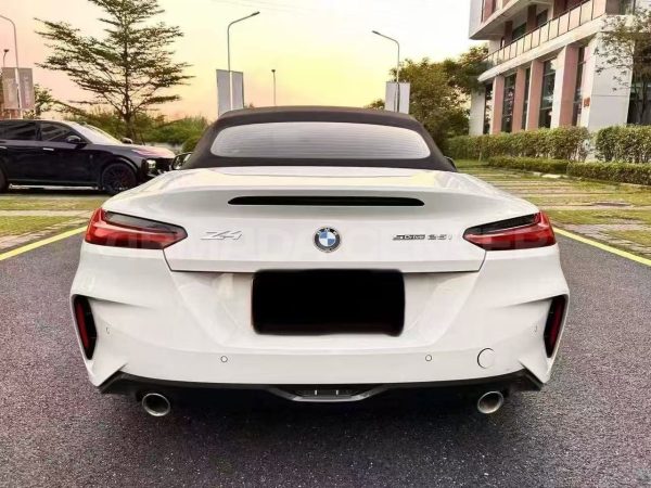 BMW Z4 xDrive25i M Sport Package Interior