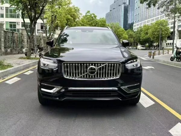 Volvo XC90 Luxury Edition 2.0T 4WD 2021 Front View