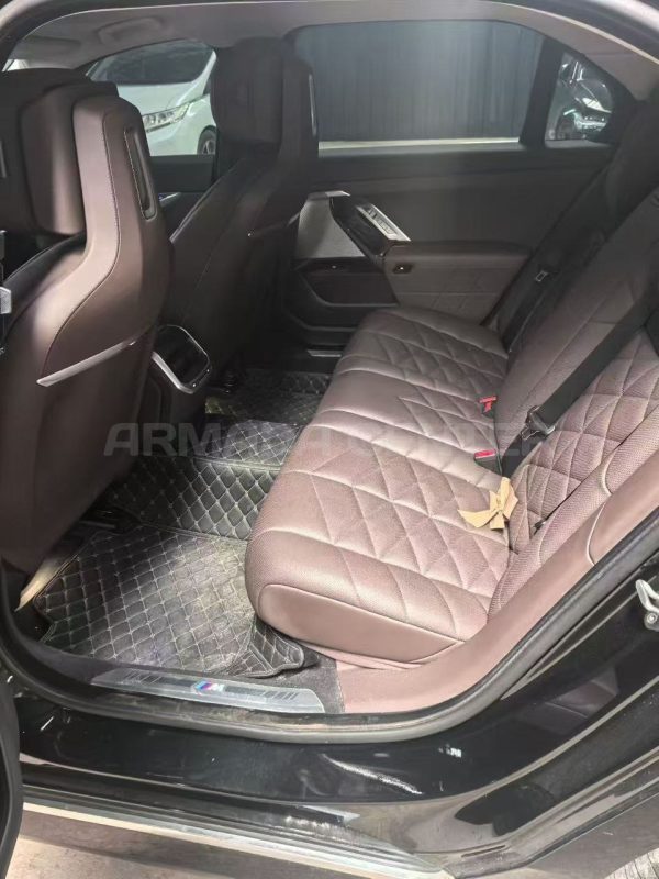 BMW 735Li M Sport 2022 Detail View