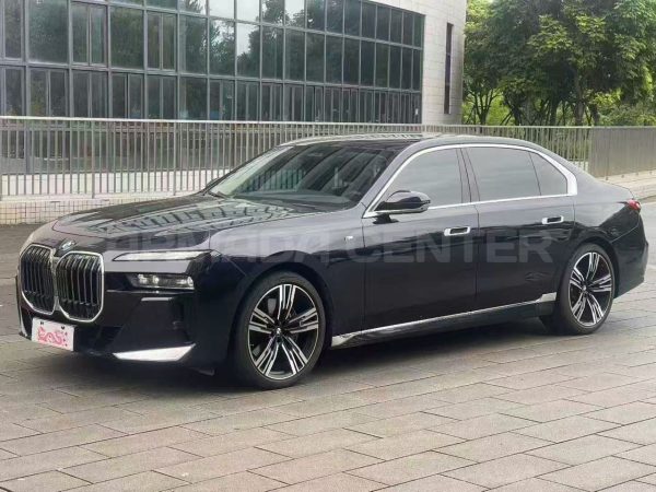 BMW 740Li Leading M Sport 2023