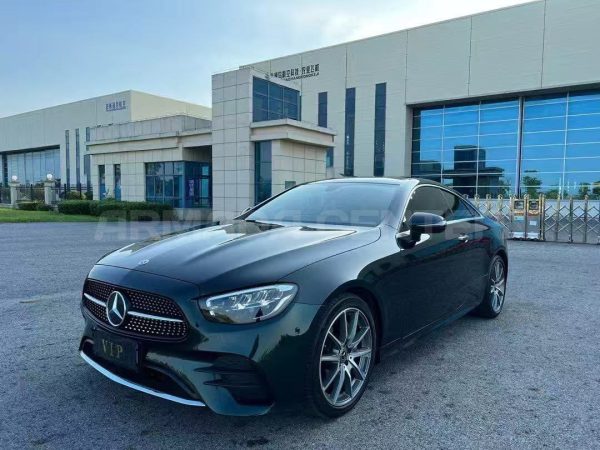 Mercedes-Benz E260 Coupe 2.0T 2022 Front View